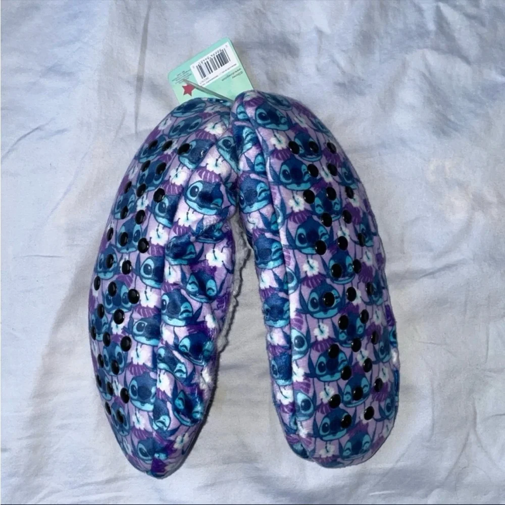 5/$25 LAST CHANCE Slipper Socks, Lilo & Stitch, M/L Kids shoe sizes: 13-4